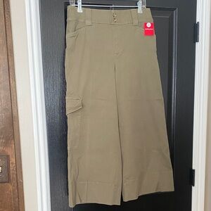 SPANX Khaki Wide-Leg Cargo Crop Pants in Petite